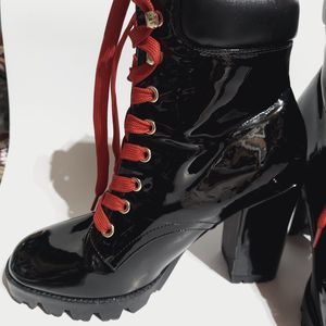 Forever 21 Chunky Heel Boots Shiny Black Red Laces Size 7.5 Lace Up